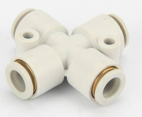 国产精密高品质接头，替代同类进口产品的理想选择。内置卡爪设计，卡管更紧密，1Mpa（10公斤）气压内不漏气。