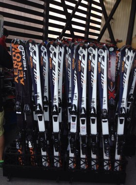 大量进口二手，新品，成人和儿童用澳洲品牌正品 滑雪板 滑雪双板