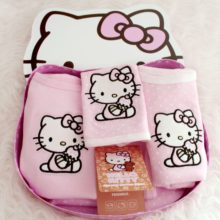 Coffret cadeau pour nouveau-né - Vêtements + Fournitures - Ref 1978017 Image 1