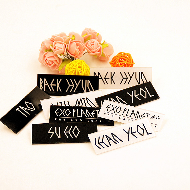 Broche en plexiglas - Ref 1170754 Image 1