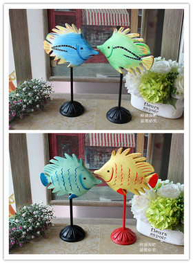 实木雕刻亲吻鱼生日礼物装饰品