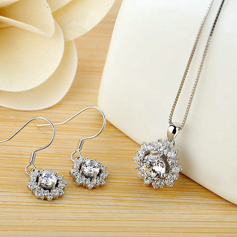 丘比恋钻石美人 925银套装 项链 耳环 女 时尚珠宝首饰 礼物