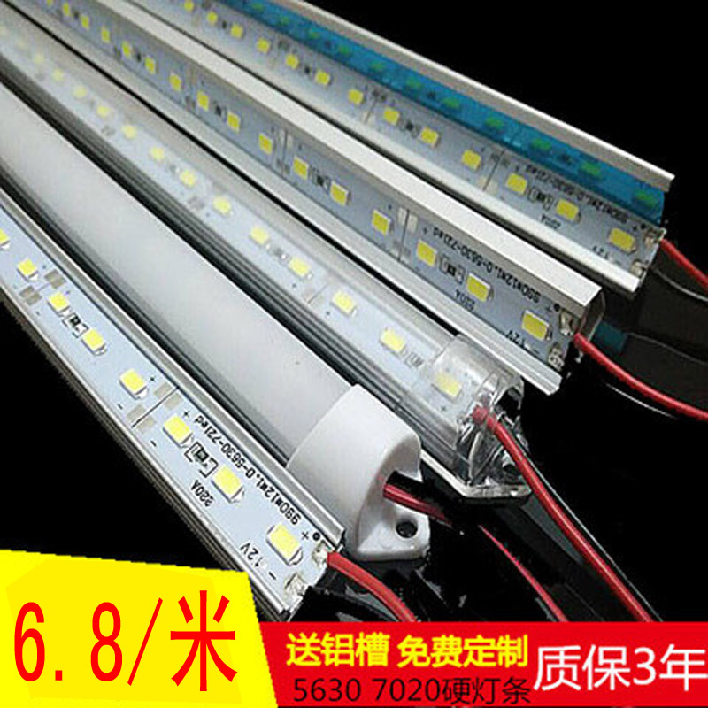 硬灯条 规格：72代表一米72个灯珠　采用高亮进口大芯片光源，12Ｖ安全电压。每米1.5Ａ的电流　18Ｗ/米　使用寿命长，可达50000小时以上