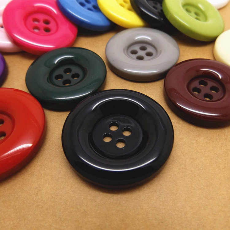 高档黑色白色彩色四眼男女士纽扣