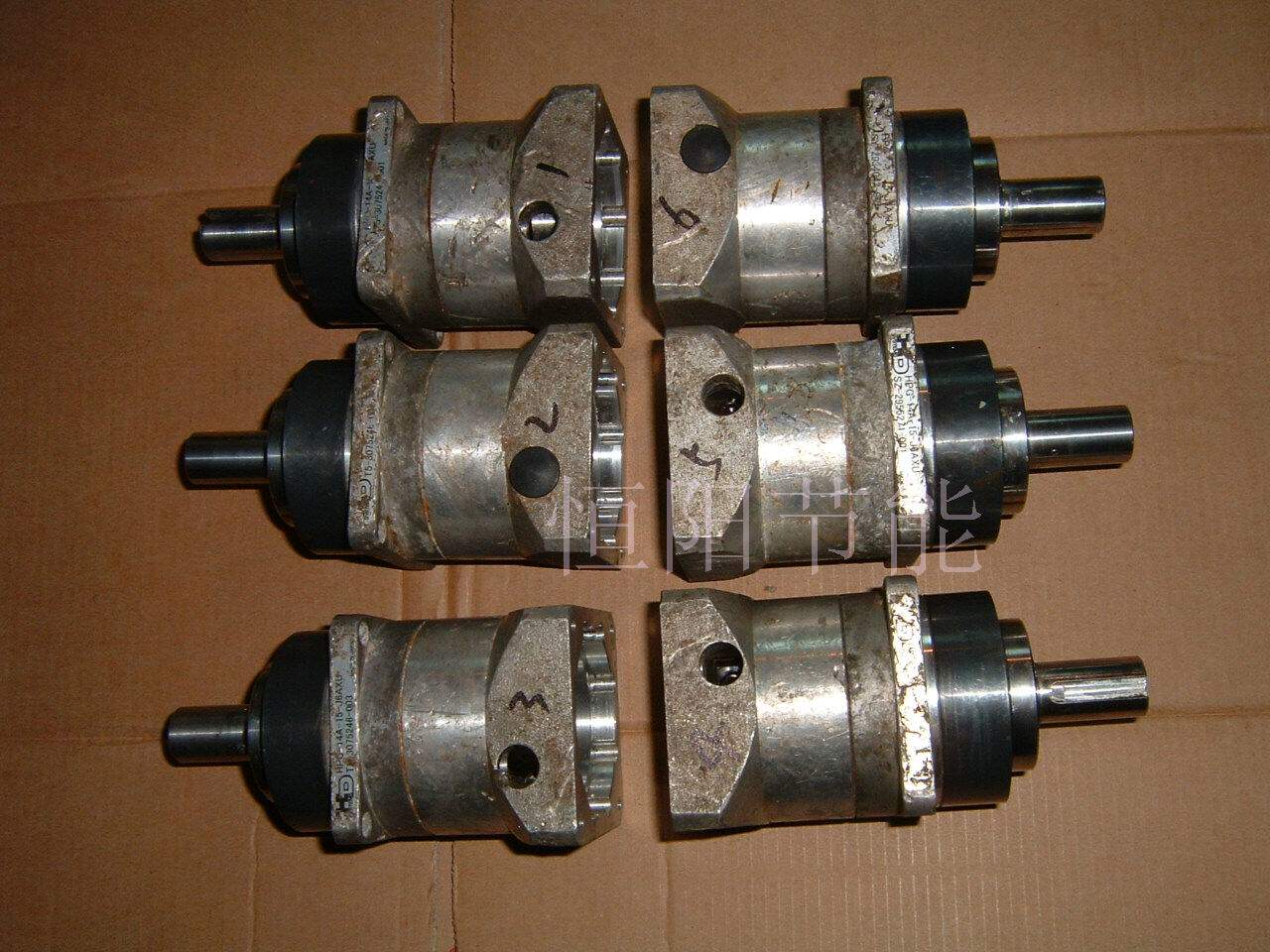 日本进口精密减速机HPG-14A-15-J6AXU使用功能正常1转15 入孔11mm