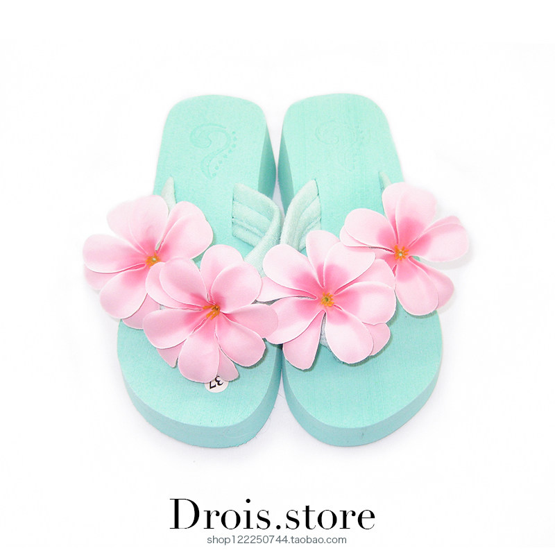 拖鞋度假新款甜美高跟防滑厚底沙灘花朵女夏季中跟海邊坡跟人字拖在類目 女鞋, 拖鞋中 - 來自Buy2taobao.com提供專業的淘寶代購服務