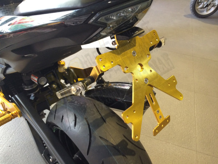 川崎 Z800 Z1000 06-16 全铝CNC改装活动后牌照架/车牌架在类目 摩托车/装备/配件, 摩托车装饰养护, 摩托车牌照架中 - 来自Buy2taobao.com提供专业的淘宝代购服务