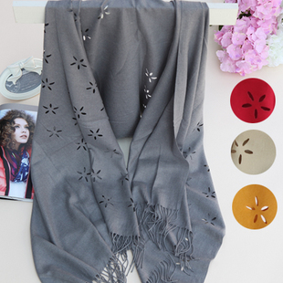 围巾女秋冬季百搭长款学生新英伦韩国镂空花红灰黄色保暖披肩两用