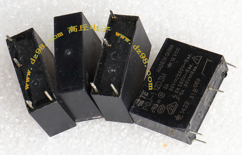TE PCJ-112D3M 12VDC 250V 5A 继电器