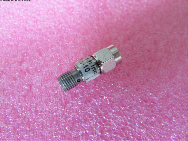 PASTERNACK PE7005-10 10dB DC-18GHz 2W SMA RF 射频微波同轴固定衰减器 质量包好，包能用 可提供详细测试图成色好 名 称：同轴固定衰减器 品 牌：PASTERNACK 型 号：PE7005-10 衰 减 量: 10dB 频 率：DC-18GHz