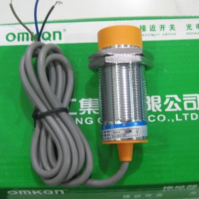 沪工电感式接近开关 LJ30A3-15-Z AY PNP直流三线常闭 M30