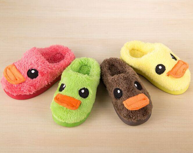 Pantoufles enfants en suède AILVYANG - semelle caoutchouc naturel - Ref 1034678 Image 1