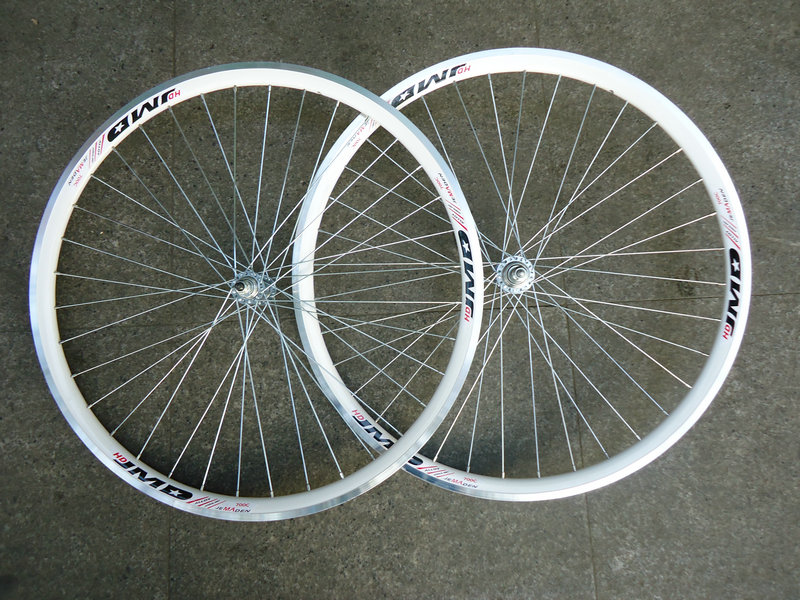 Roues de vélo cyclisme sur route - Ref 2370863 Image 1