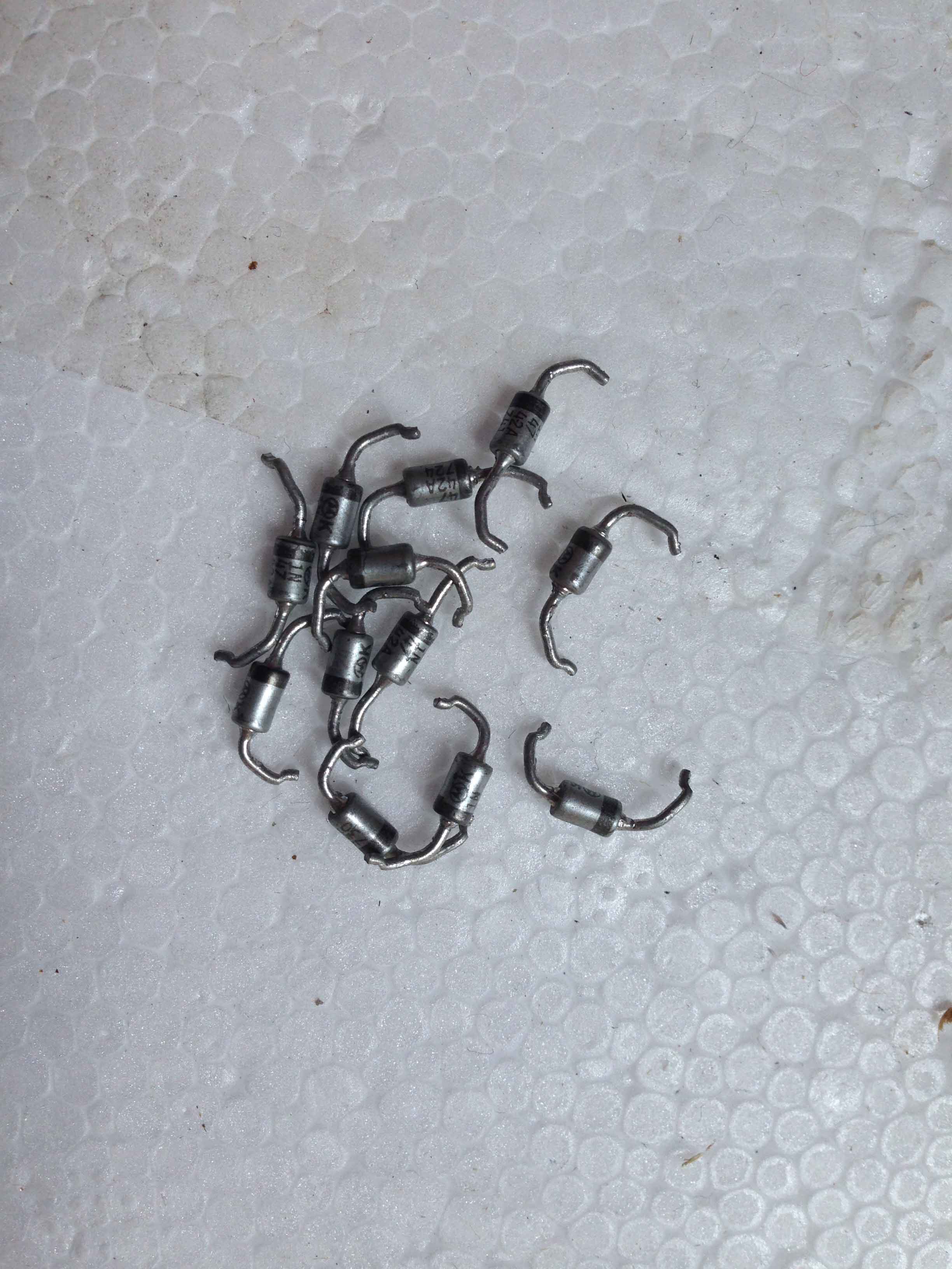 拆机原装美国摩托罗拉 1w稳压二极管 12v 1w