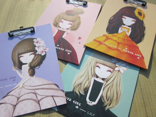 创意可爱硬纸板夹书写字垫板花花姑娘文件资料夹A4美术绘画菜单夹