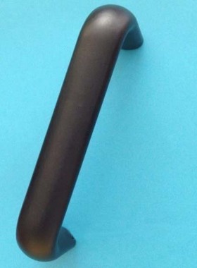 U型黑色锌合金拉手　总长125mm　长直条拉手安装孔距113mm