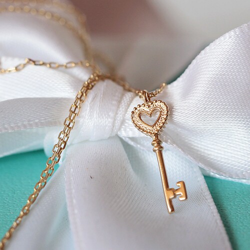 兔兔k金订货◆实拍◆韩国14k纯金迷你素金点点桃心钥匙一体链项链