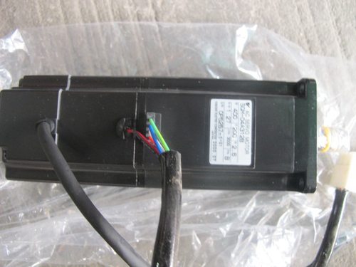 全新 无包装 安川伺服电机 SGM-04A312B 专业销售维修一体化