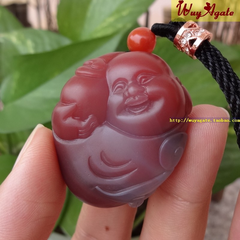 原矿精雕莫桑比克南红玛瑙佛公笑佛弥勒佛吊坠女款纯天然原色无烧