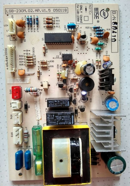 原装拆机，没修过，实物拍图，包一个月，默认中通，当天发货 买电视主板的亲，请看清标题的屏型号