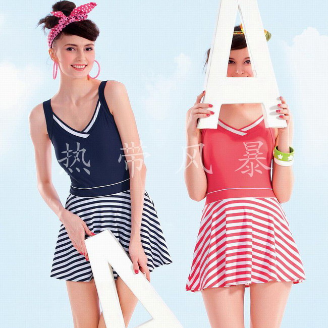 品牌正品华黛思温泉游泳衣女聚拢条纹连体裙式94618右西瓜红白条