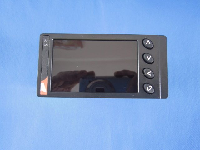 LU-920温度控制器LU-926MCG1J9J9M10-24V
