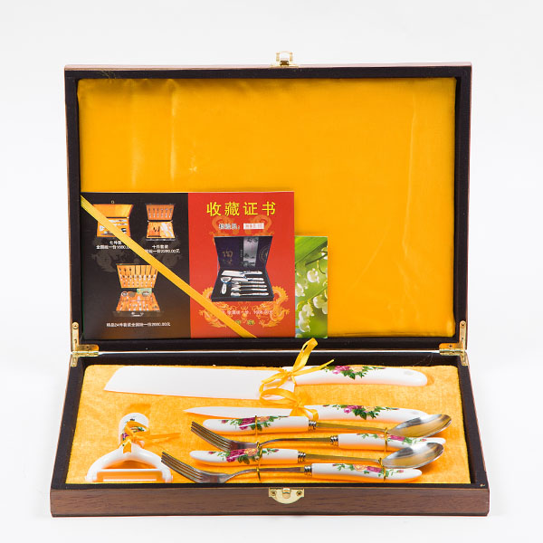 陶瓷刀菜刀套装七件套水果刀寿司刀厨房刀具套装纯氧化锆刀包正品图片