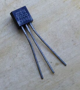 场效应管 2N7000