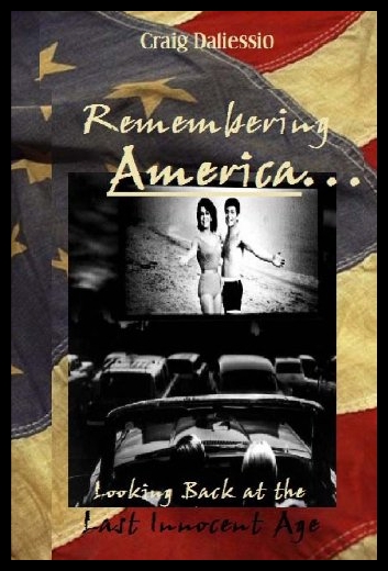 【预售】Remembering America: Looking Back at t-封面