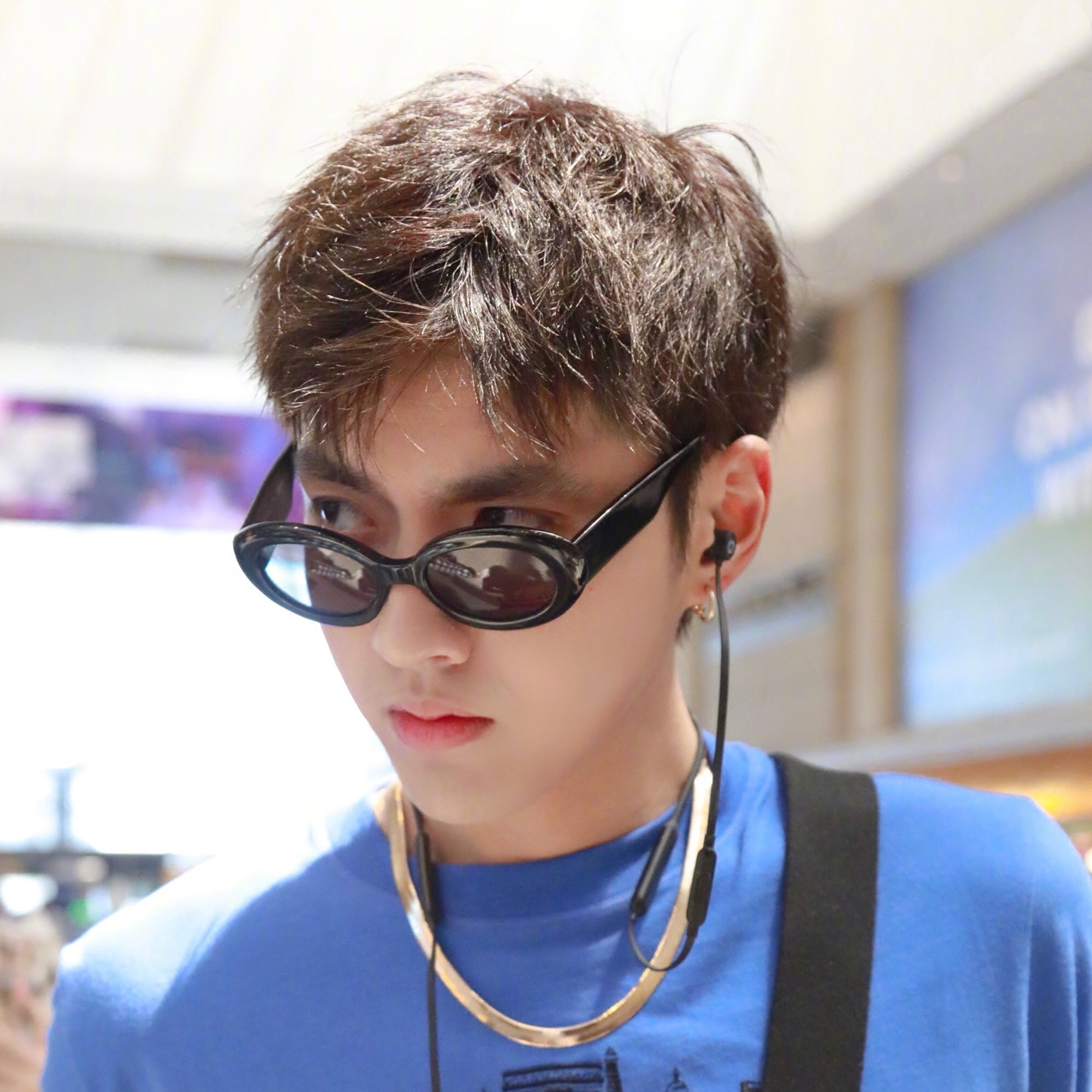 吴亦凡回国机场街拍同款眼镜男欧美复古嘻哈圆形墨镜个性太阳镜女在类目 ZIPPO/瑞士军刀/眼镜, 太阳眼镜中 - 来自Buy2taobao.com提供专业的淘宝代购服务