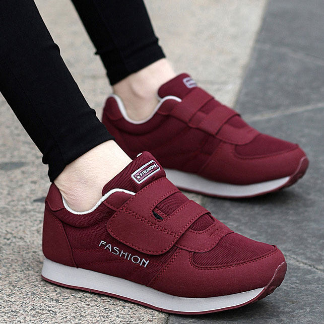 Chaussures de printemps Moyen-âge, 40-60 ans,  Europe - Ref 916614 Image 1