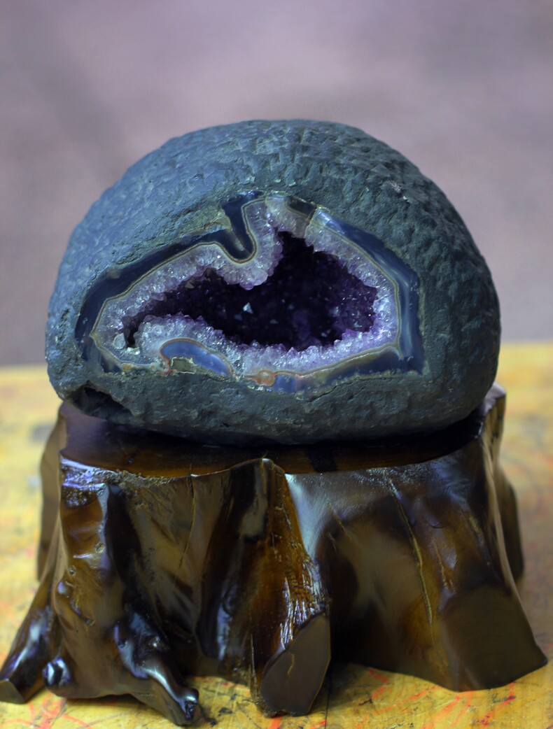 乌拉圭小紫晶洞乌拉圭紫水晶洞乌拉圭钱袋子6.79