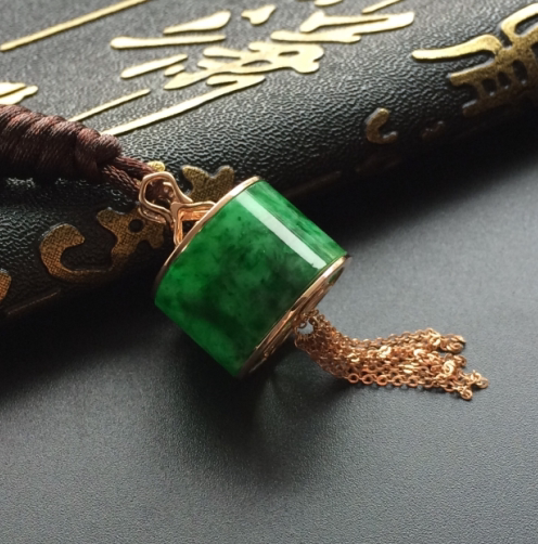 通灵翡翠 阳绿翡翠路路通吊坠玉石路路通玉坠挂件18k金镶嵌 包邮