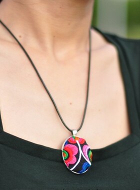 原创手工十字绣毛衣链