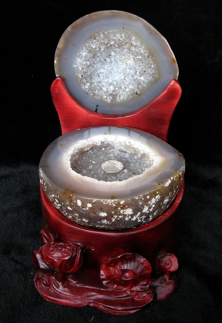 天然水晶聚宝盆摆件现货玛瑙聚宝盆4.77kg水晶洞钱袋子雷公蛋