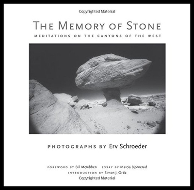 【预售】The Memory of Stone: Meditations on the Canyons o