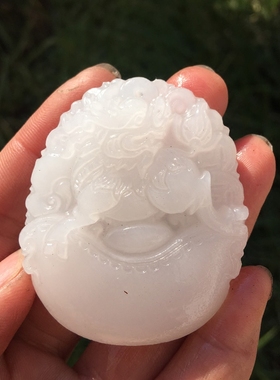 和田玉招财男女款麒麟吊坠送证书