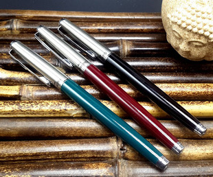 经典英雄钢笔 007  616 330  店主自用