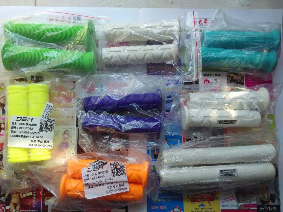 Poignées de vélo - Ref 2348233 Image 1