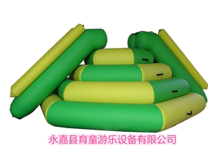 新款水上产品水上冰山水上充气冰山水上小岛水上冰山滑梯水上游乐