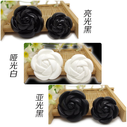 高档尼龙纽扣呢大衣白色玫瑰花