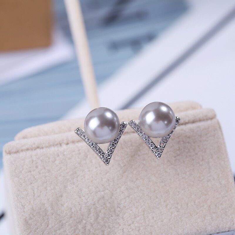 s925純銀耳針三角V字珍珠耳釘女韓國氣質锆石耳環歡樂頌劉濤同款在類目 飾品/流行首飾/時尚飾品新, 耳飾, 耳釘中 - 來自Buy2taobao.com提供專業的淘寶代購服務