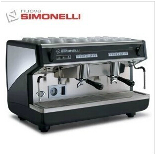 Nuova Simonelli 创立于1936年，是意大利三大咖啡机制造厂商之一,全球咖啡设备行业技术的领头羊，技术创新、材料出众，这一卓越的特性贯穿于生产的始终。 Appia系列来自于Nuova Simonelli公司的最新主打产品系列，精制面大气的外观，引领着咖啡机行业的时尚。