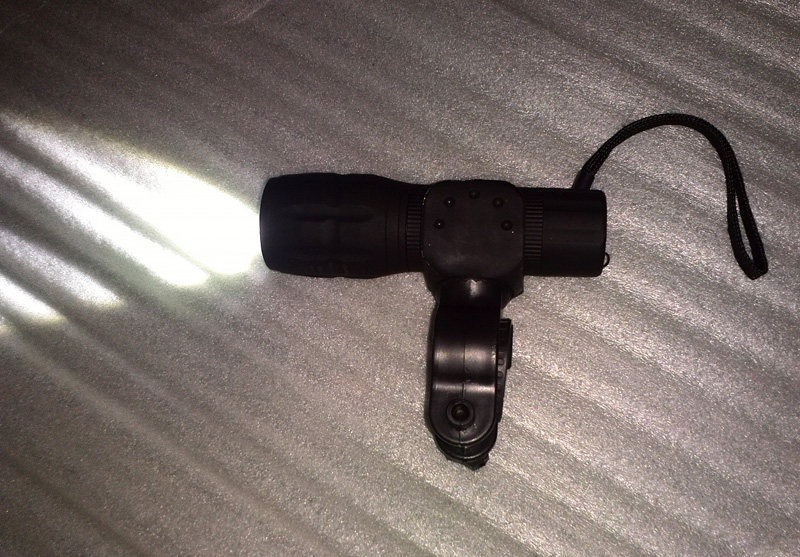 Lumière vélo - phare - Ref 2401741 Image 1