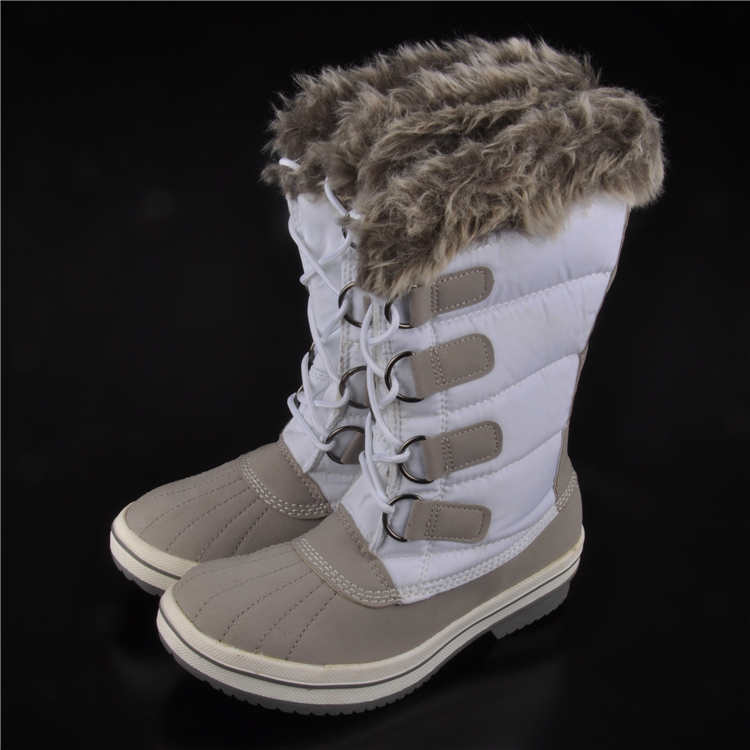 Chaussures de ski en cuir de vache fendu - Ref 1066713 Image 1