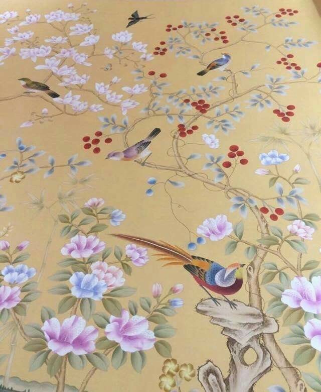 真丝新款手绘丝绸墙纸壁画金黄色底手工花鸟背景新中式客厅背景