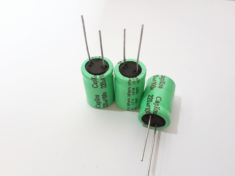100V220UF 台湾丰宾无极NP 高音电解电容 220UF100V 规格：16X25