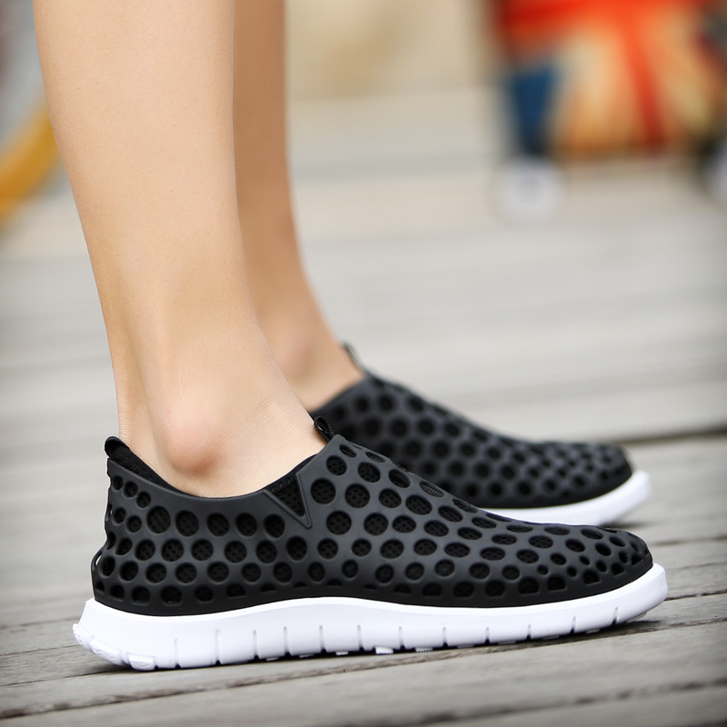 Sandales jeunesse, vieux 18-40 ans,  - Ref 933204 Image 1