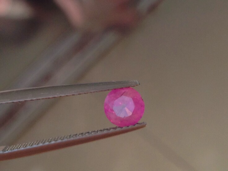 稀有有趣丝绒感帕帕拉恰蓝宝石圆钻切割斯里兰卡宝石戒面在类目 珠宝/钻石/翡翠/黄金, 彩色宝石/贵重宝石, 珠宝奇石中 - 来自Buy2taobao.com提供专业的淘宝代购服务