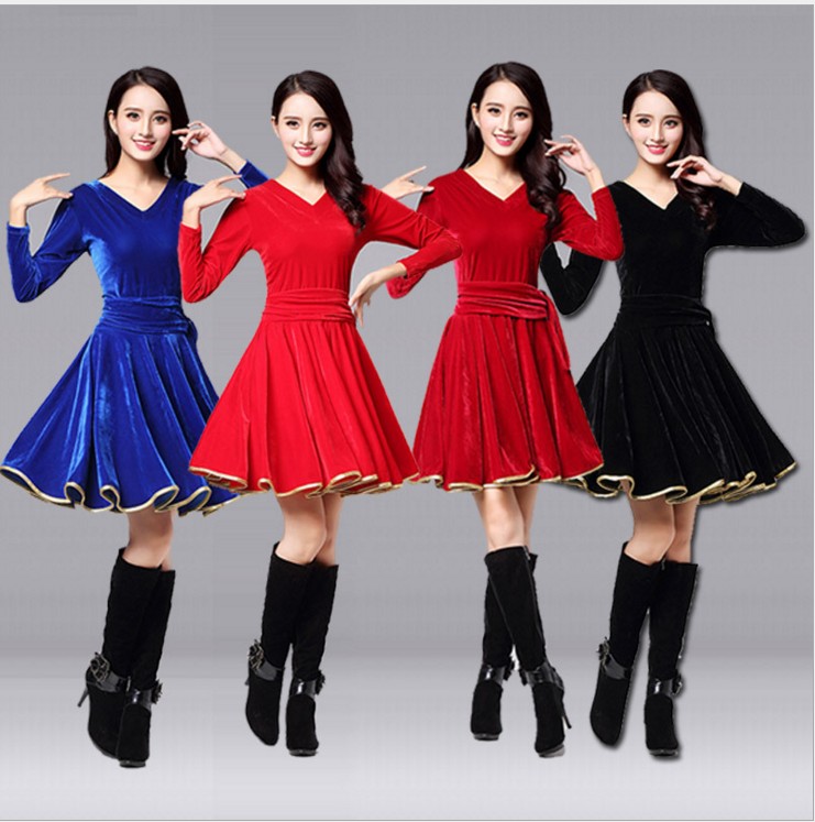 广场舞服装丝绒套装新款 中年人长袖连衣裙跳舞蹈表演出服装裙子
